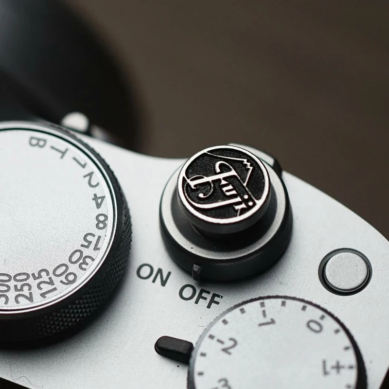 Nikon Camera Z50 - Copri-attacco flash in metallo e copri-pulsante